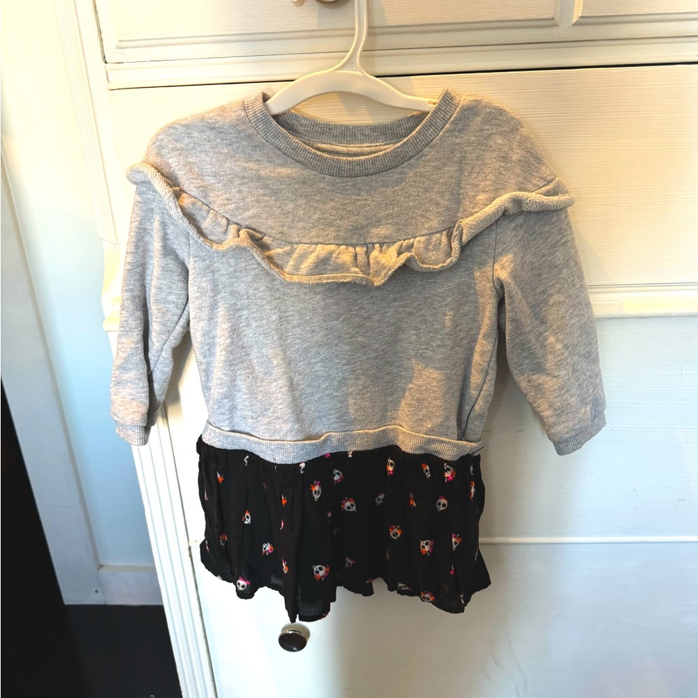 Girls skull print sweater shirt top. Great for Halloween season!